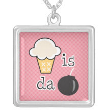 El helado es collar de la bomba de DA