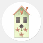 El jardín del gramo · Birdhouse verde Pegatina Redonda