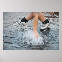 El jugar con el poster del agua