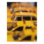El juguete de Nueva York lleva en taxi la postal