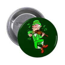 El Leprechaun de St Patrick que juega el violín Pin