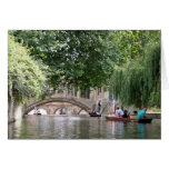 El llevar en batea en la tarjeta de Cambridge