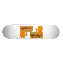 el medio planeta anaranjado es agua tabla de skate