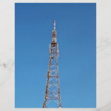 El mirar para arriba la torre de comunicación tarjetones