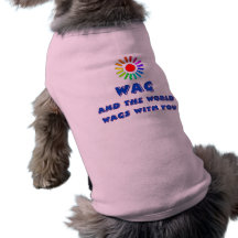 El mundo menea con usted camiseta de mascota