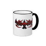 El pájaro tribal se va volando la taza de café