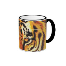 El parecer derecho a través de usted taza de café