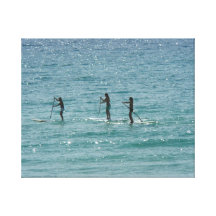 EL PRACTICAR SURF DE LA PALETA LONA ESTIRADA GALERÍAS