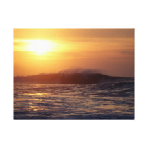 El practicar surf de la puesta del sol lona estirada galerías