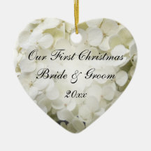 El primer navidad del Hydrangea blanco junto adorn Ornamentos De Reyes Magos