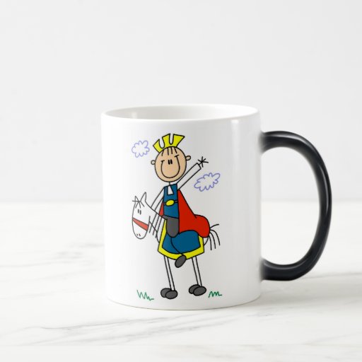 El príncipe el encantar monta su taza del caballo