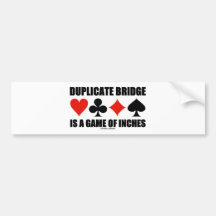 El puente duplicado es un juego de pulgadas etiqueta de parachoque