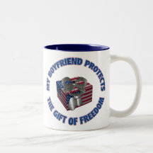El regalo de la taza del novio de la libertad