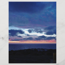 El resplandor rojo pasado del sol tarjetones