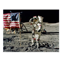 El saludo de un héroe de Apolo 17 Postales