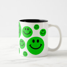 El smiley verde hace frente a la taza