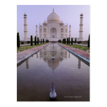 el Taj Mahal reflejó perfectamente en la piscina a Tarjeta Postal