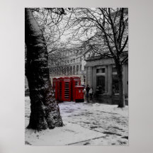 El teléfono rojo encajona el poster