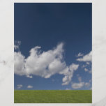 el verde archivó, cielo azul, nube blanca flyer personalizado