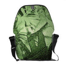 El verde graba en relieve la bolsa de mensajero de bolsa messenger