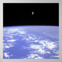 El volar libremente en espacio posters