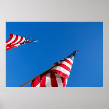 El vuelo señala el poster por medio de una bandera