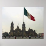 EL Zocalo del DF y la Bandera Mexicana del en de C Posters