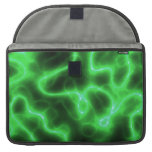 Electricidad abstracta verde que brilla intensamen funda para macbook pro