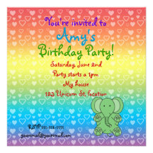 Elefante de los corazones en la invitación del cum