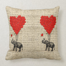 Elefante y globos en forma de corazón cojin