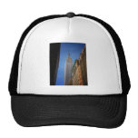 Empire State Building contra el cielo, NYC Gorras De Camionero