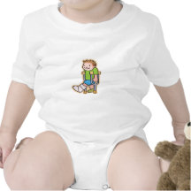 En las muletas camisetas