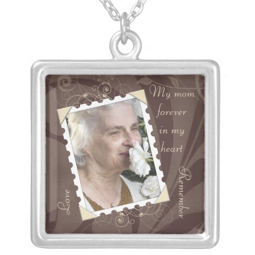 En memoria del collar de la plantilla de la foto