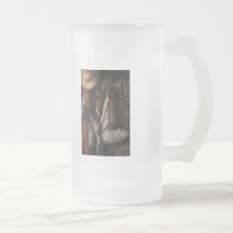 En una taberna vieja tazas