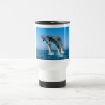 Encima de delfínes ascendentes ascendentes taza de café