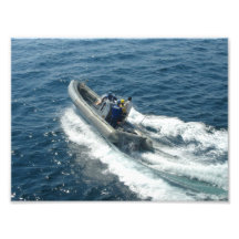 entrenamiento del bote pequeño de la marina de gue impresiones fotograficas