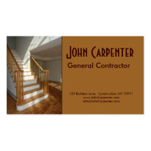 Escalera en hogar de la nueva construcción tarjetas personales