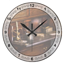 Escritor - un escritorio del statley reloj de pared