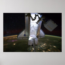Esfuerzo del transbordador espacial atracado en IS Posters