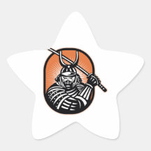 Espada japonesa del guerrero del samurai retra colcomanias forma de estrellas