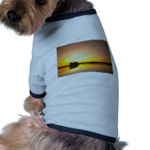 Espejo del agua camiseta de perrito