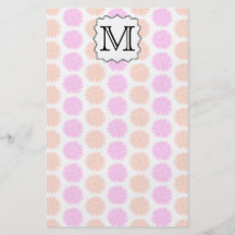 Estampado de flores bonito con la letra de encargo flyer personalizado