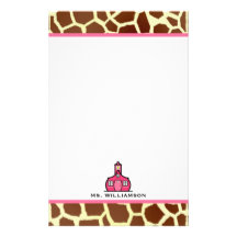 Estampado de girafa y efectos de escritorio rosado papelería