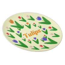 Estampado de plores de los tulipanes con nombre ad plato de comida