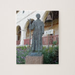 Estatua del padre Serra en la misión de Santa Barb Rompecabezas Con Fotos