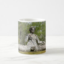 Estatua escocesa a pescado famosa de la sirena del tazas