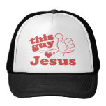 Este individuo ama a Jesús gorras