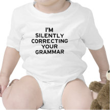 Estoy corrigiendo la gramática camisetas
