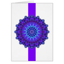 Estrella de la mandala en la raya violeta del azul felicitaciones