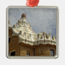 Europa, España, Catalunya, Barcelona. Parque Guell Adorno De Reyes